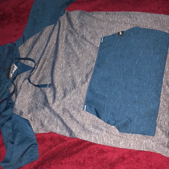 Knitworks short sleeve hoodie shirt - Picture 2 of 5